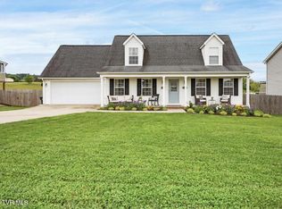 2501 Fox Meadow Cir, Bluff City, TN 37618