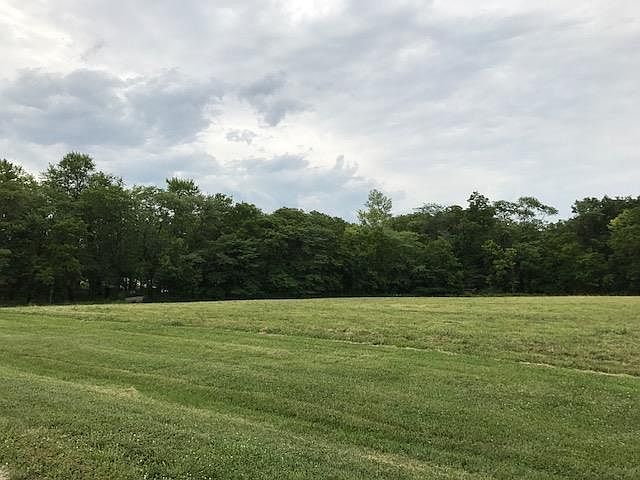 2nd image of LOT 10 SE Deer Run Ln