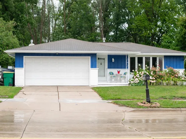 2078 9th St, Green Bay, WI 54304