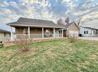 1225 Drury Ln, Perryville, MO 63775