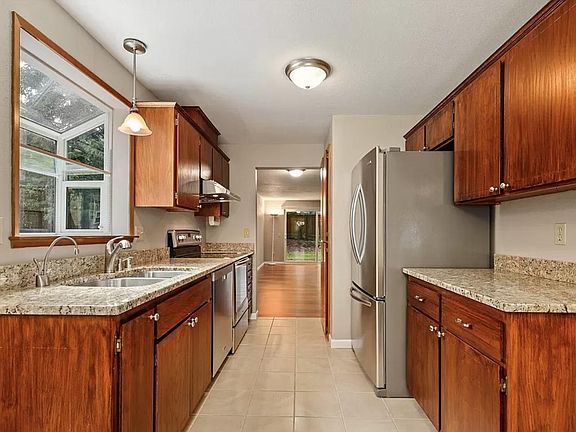 5th image of 8214 126th Ave NE #B16