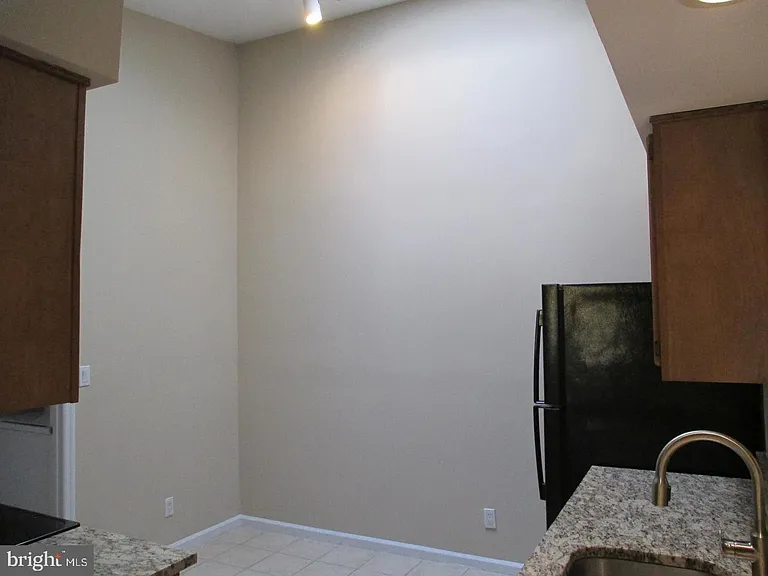 7502 Ashby Ln #K — Photo 4