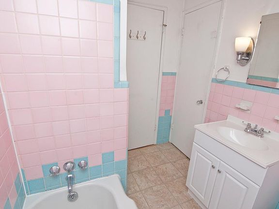 5th image of 4354 Saint Martins Pl