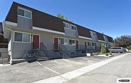 1060 Nevada St — Photo 13