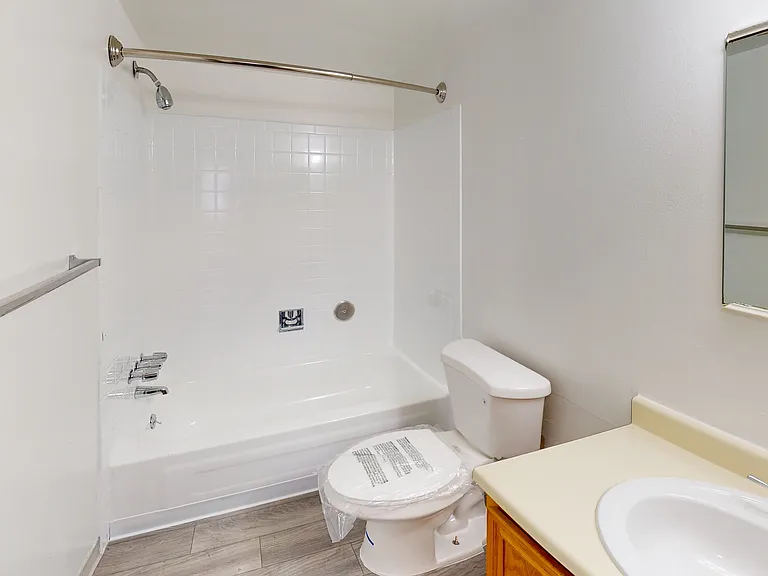 Midtown Park Apartments — Photo 15