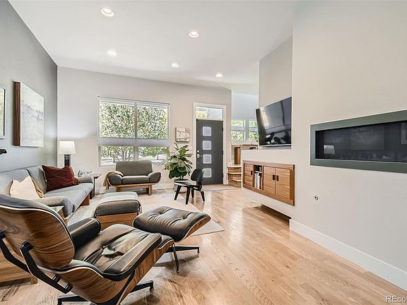 5th image of 3022 Syracuse Street