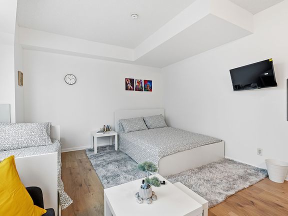 5th image of 18 Yonge St #2404