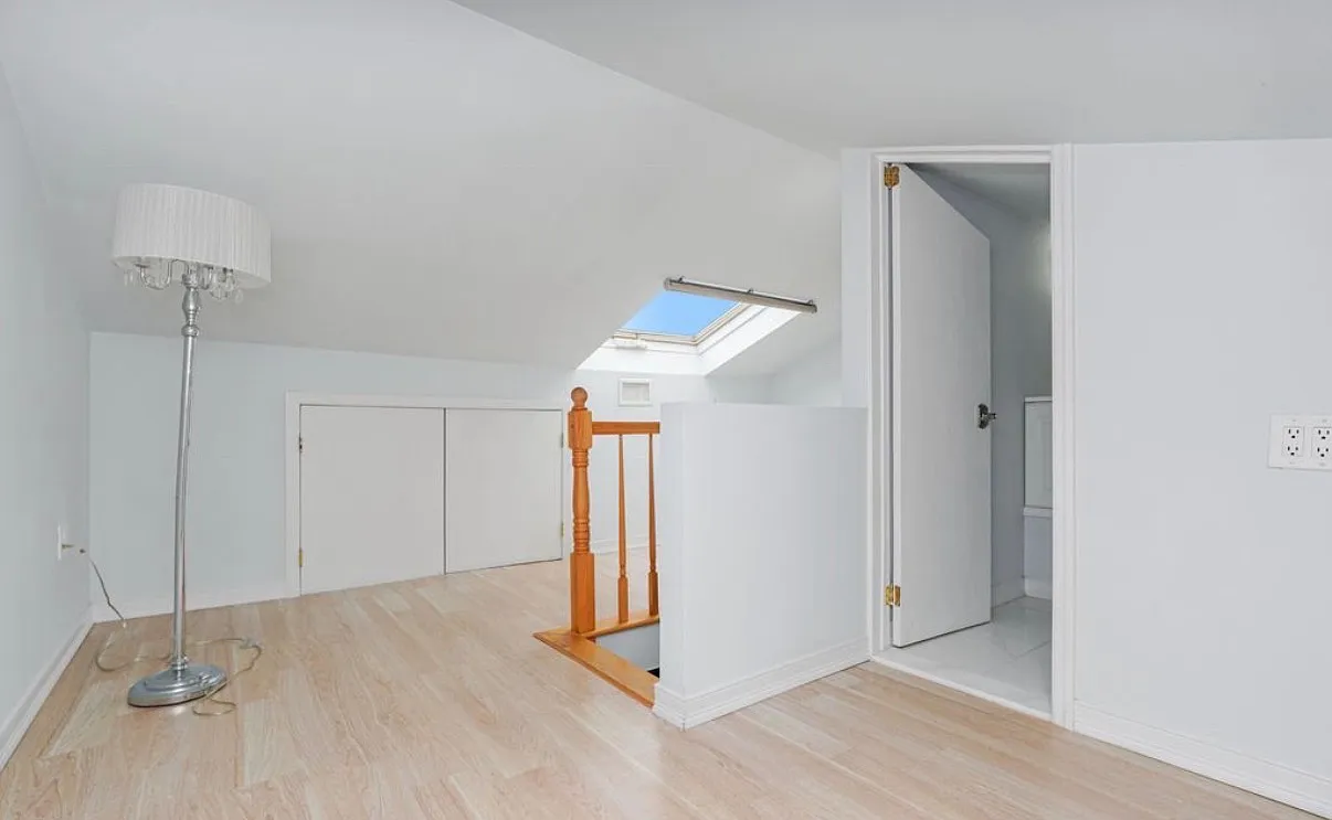 3 bed, 1200 sqft, $3,700 — Photo 2