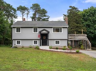 17 Minuteman Ln, Plymouth, MA 02360