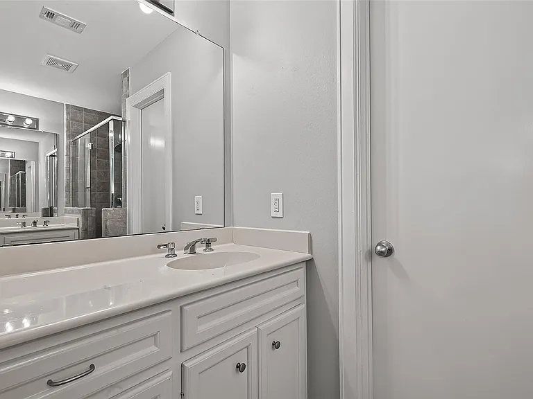5951 S Loop E #38 — Photo 19
