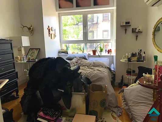 Rented by EXR | media 27