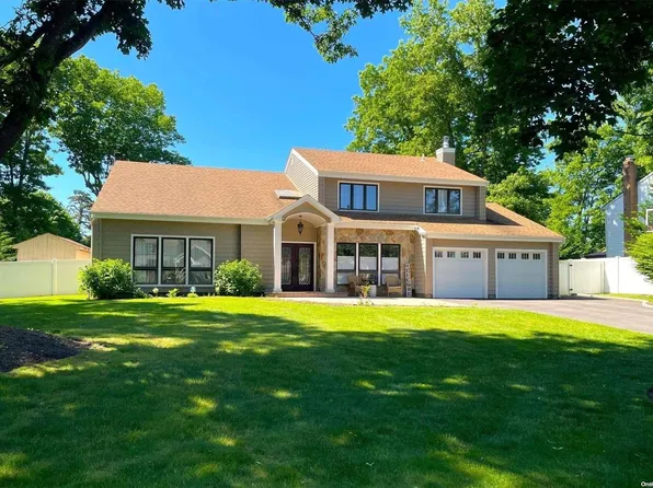 27 Jill Drive, Commack, NY 11725