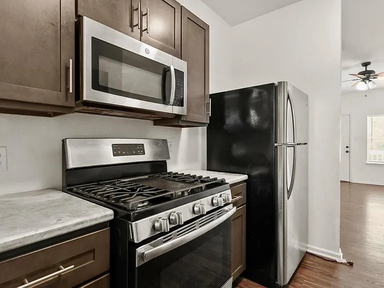 701 N Main St #C — Photo 5