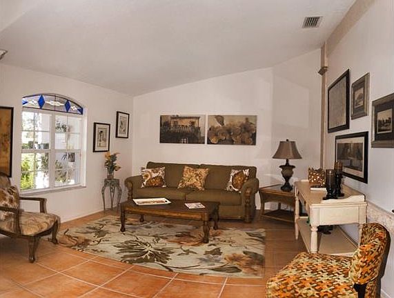 5th image of 5746 SW 9th Ct