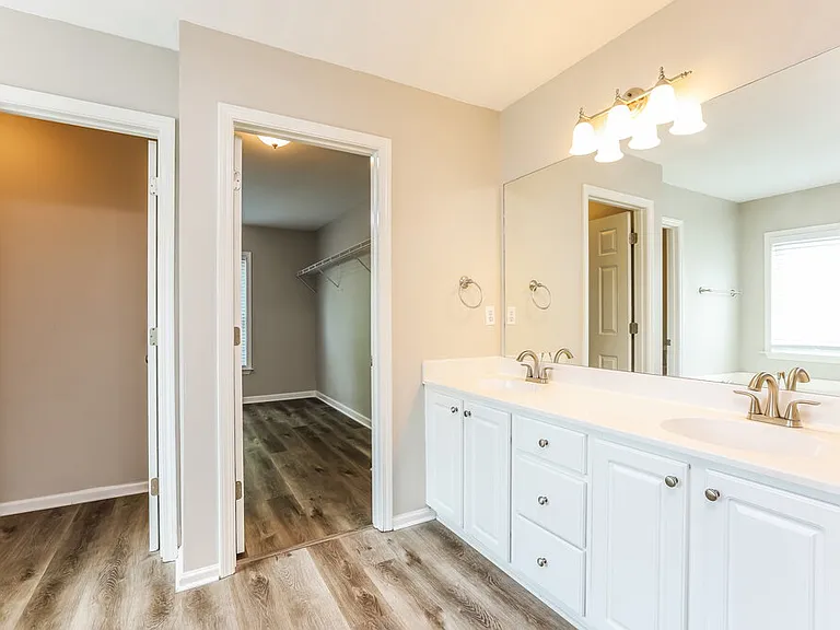 5485 Fieldfreen Dr — Photo 11