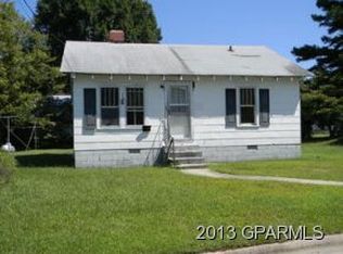 108 Rhodes St, Williamston, NC 27892