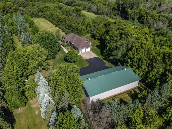 1695 200th St W, Farmington, MN 55024