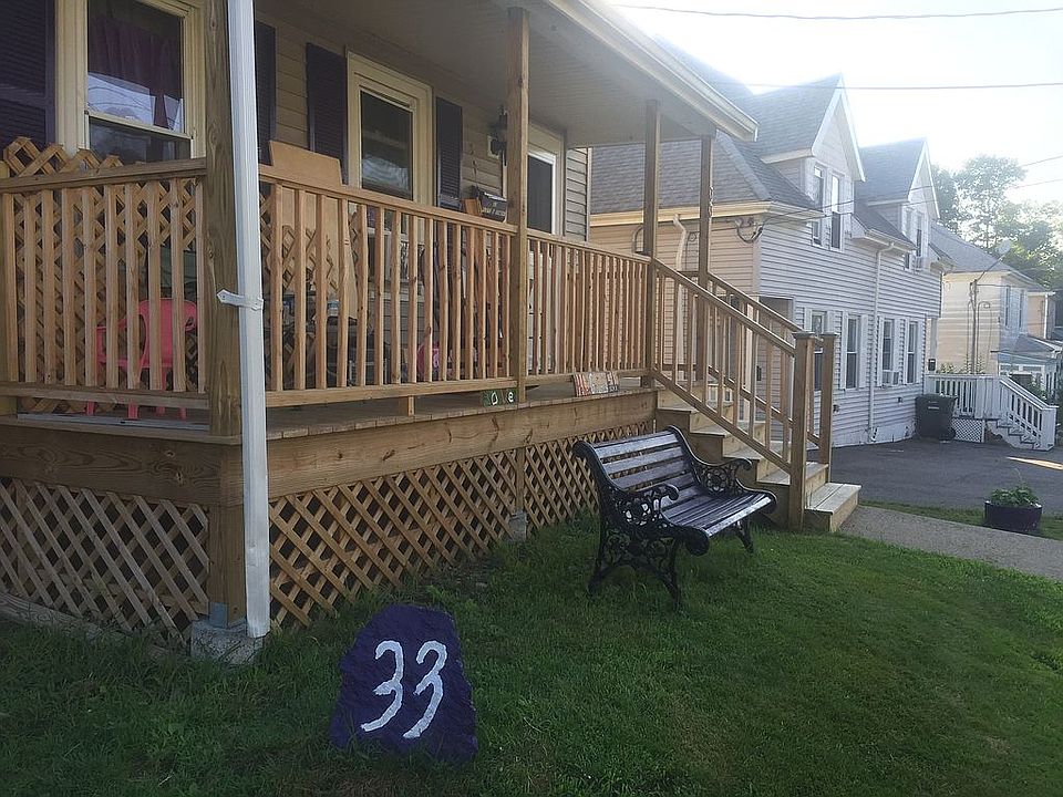 2nd image of 33 Emmett Ave