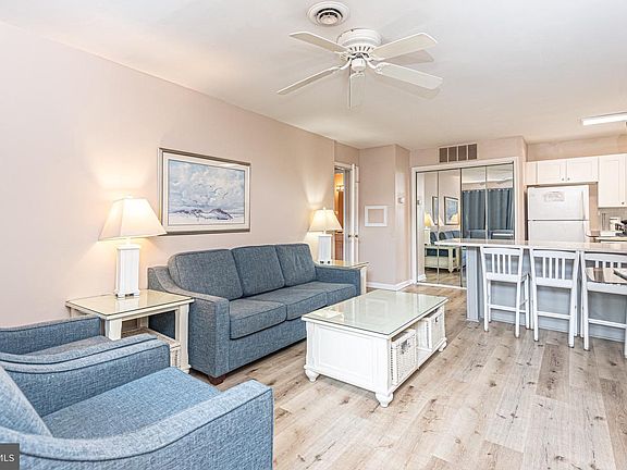 5th image of 14409 Lighthouse Ave #8