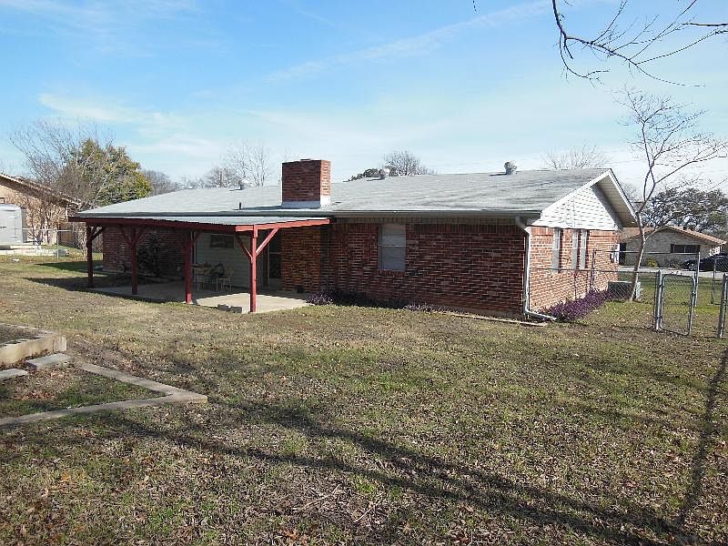 2nd image of 5708 Oakclaire Dr