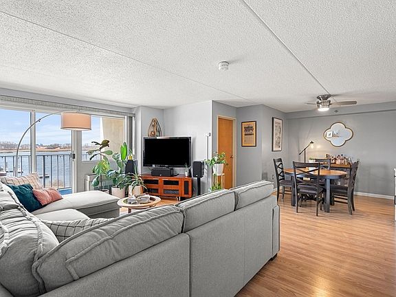 5th image of 200 Cove Way Unit 309
