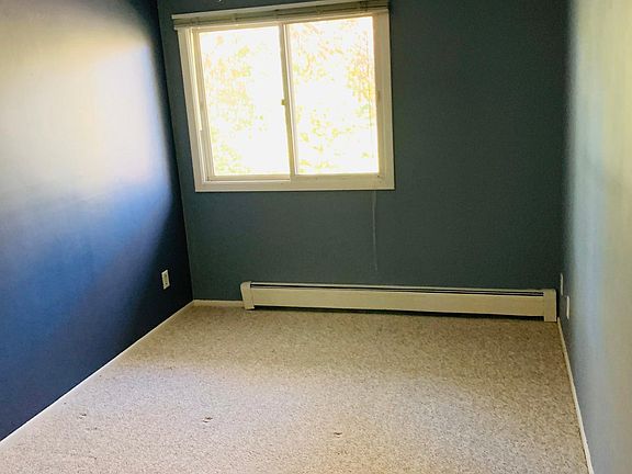 3rd image of 1601 N Innsbruck Dr NE #235