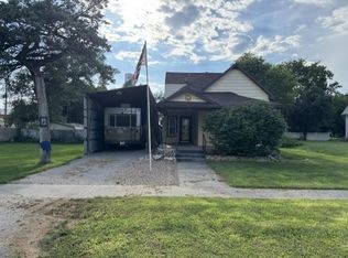 211 N Main St, Delphos, KS 67436