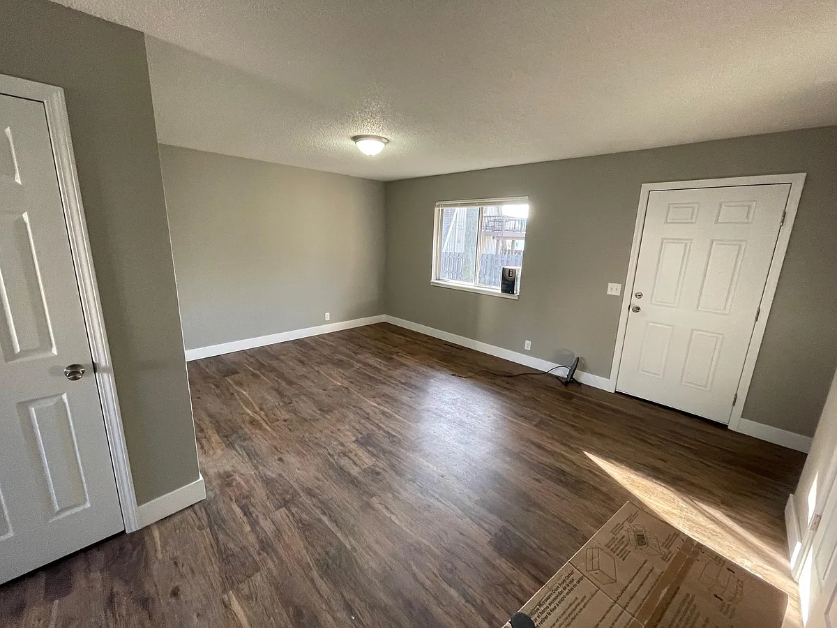 Building Photo - 629 S Campbell Ave #B