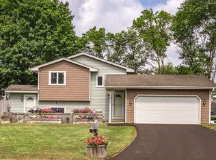 13480 Wellington Ct, Champlin, MN 55316