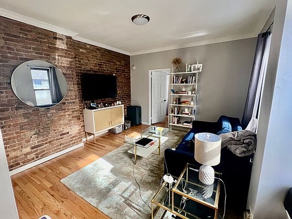 4th image of 236 E 28th St APT 3D