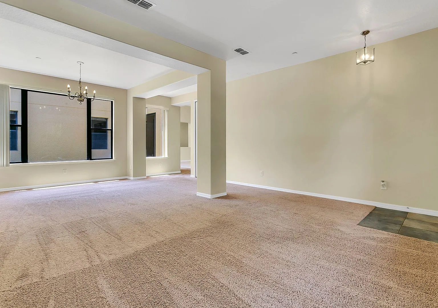 4 BR / 3 BA Home In East Park — Photo 2