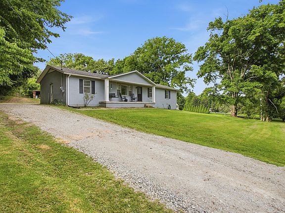 2nd image of 2040 Glencoe Rd