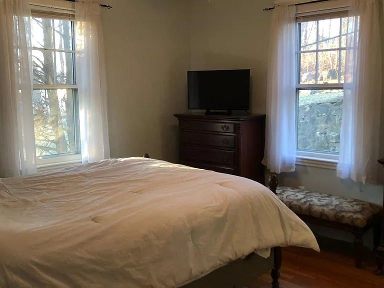 170 Beech Ave #1 — Photo 10