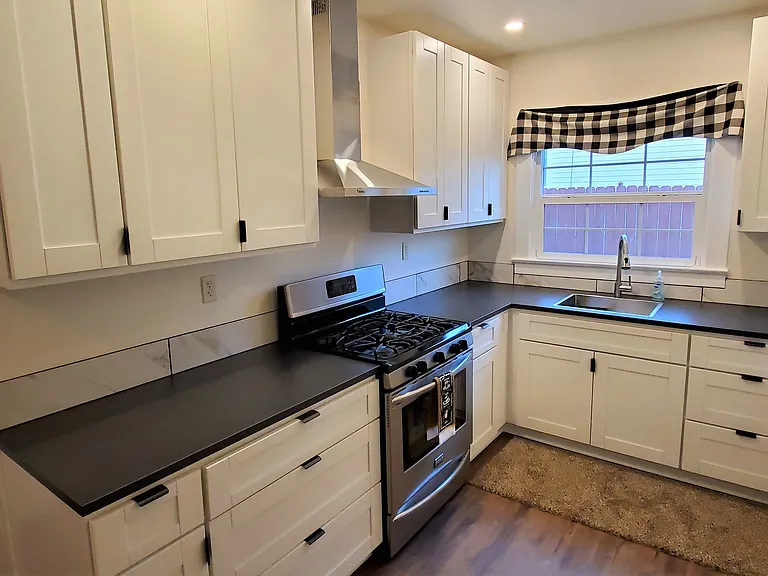 6841 Mohawk St — Photo 14