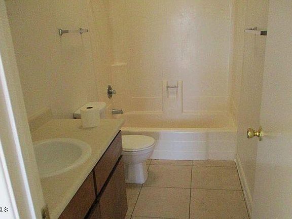 5th image of 1520 E 25TH Avenue