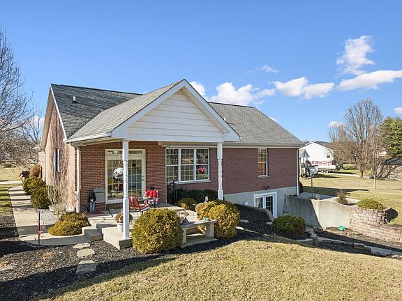 5th image of 440 Waynoka Dr