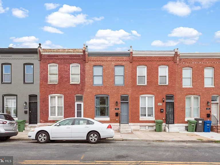 2235 E Chase St — Photo 44