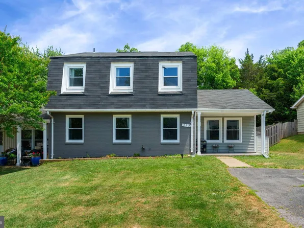 222 N Lincoln Ave, Sterling, VA 20164