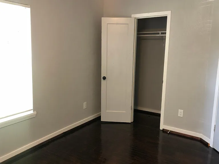 503 Harvey St — Photo 11