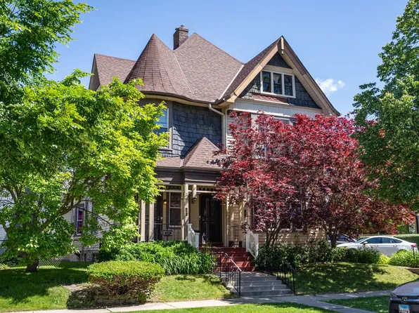 1006 East Kewaunee STREET #1008, Milwaukee, WI 53202