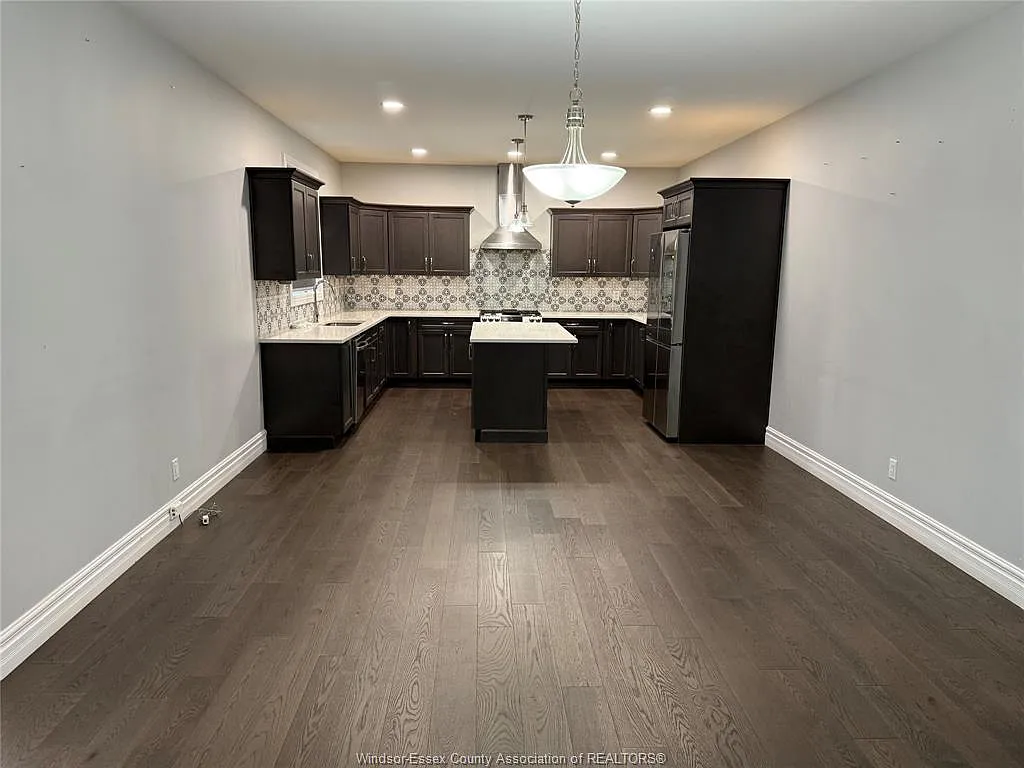 4 bed, 2.5 bath, $3,000 — Photo 4