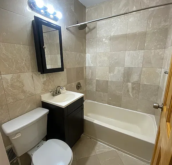 234 E 32nd St #3A — Photo 9