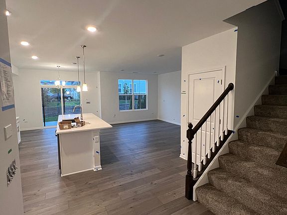 4th image of 4120 Chelsea Manor Cir #703