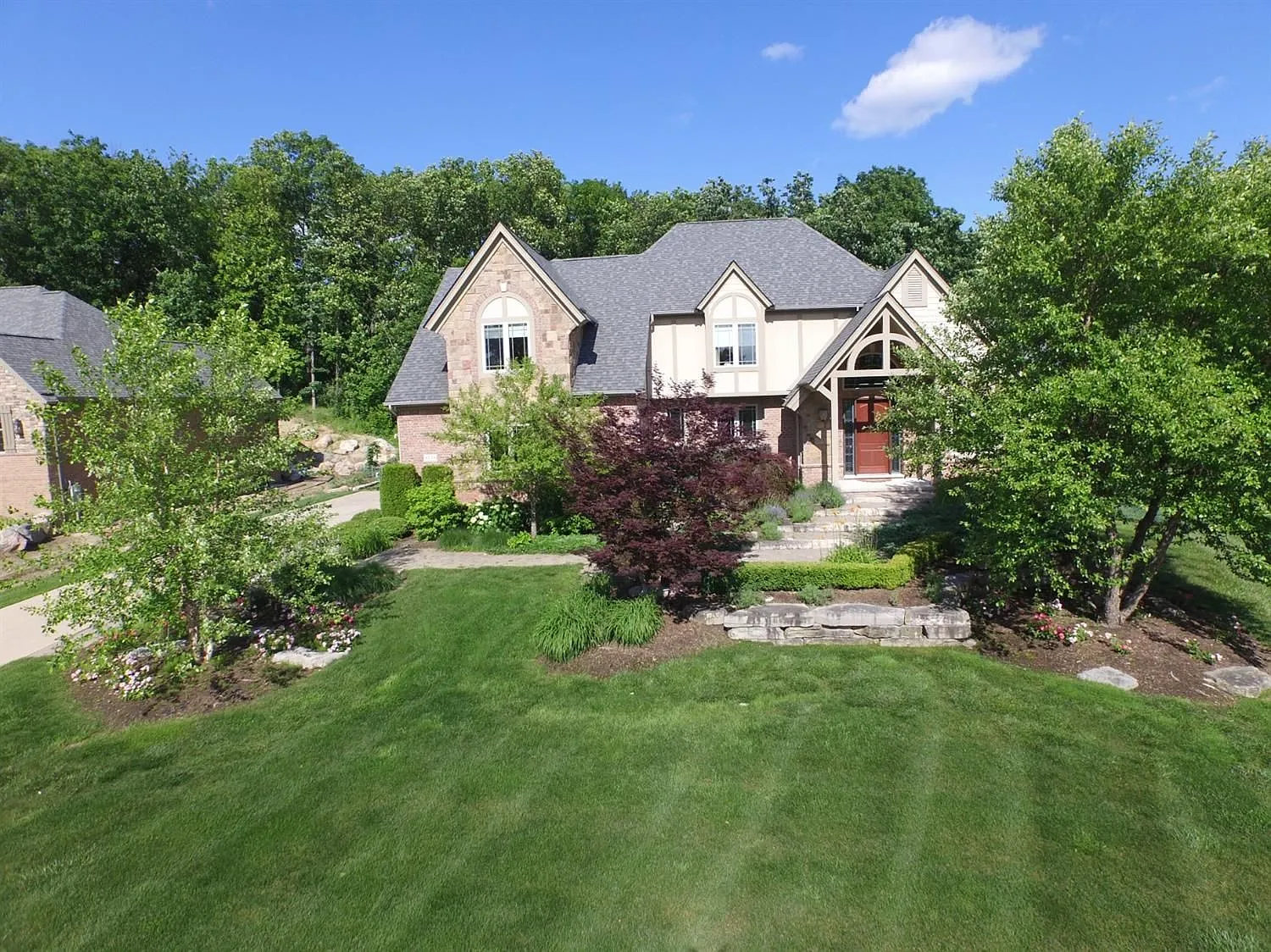 8529 Stoney Creek Dr photo 1