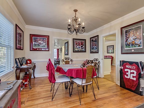 4th image of 8 N Pinehurst Dr
