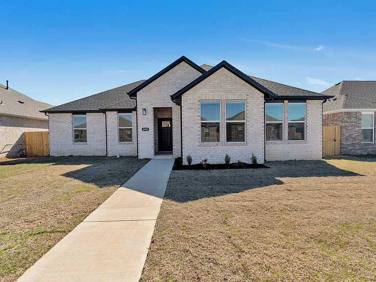4805 W Sturgeon St — Photo 2