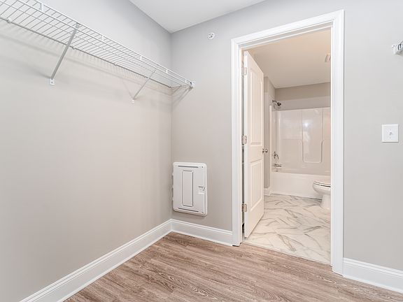 5th image of 1718 Sherwood St #3A