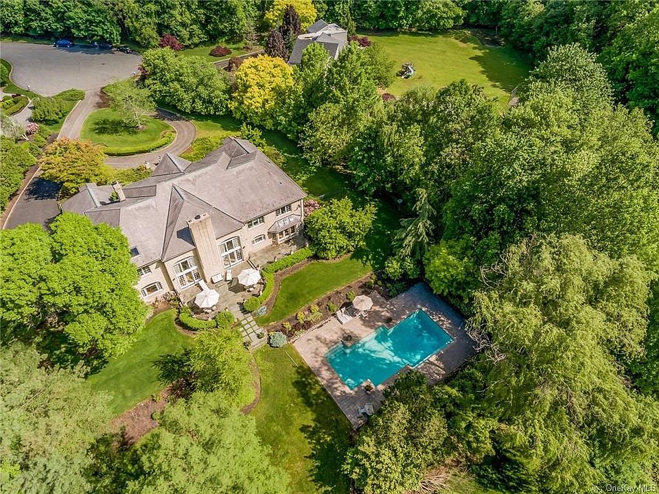 1st image of 6 Glen Eagles Ct