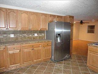 4th image of 1009 N County Road 650 E