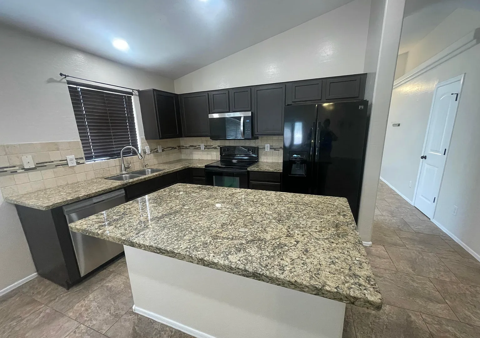 Remodeled 3 Bedroom With Solar For Rent! — Photo 4